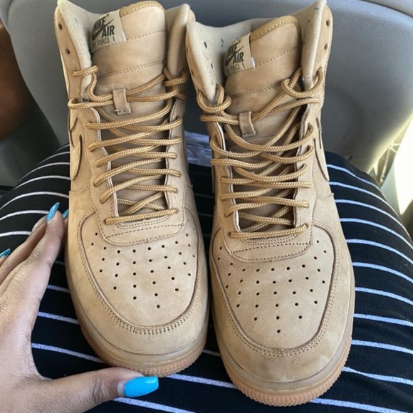 Nike’s Men’s Air Force 1 High Top - Picture 3 of 4